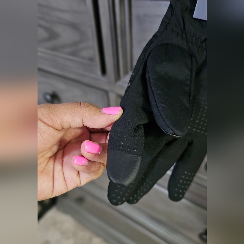 Lululemon Black Quilted Gloves - Picture 7 of 14